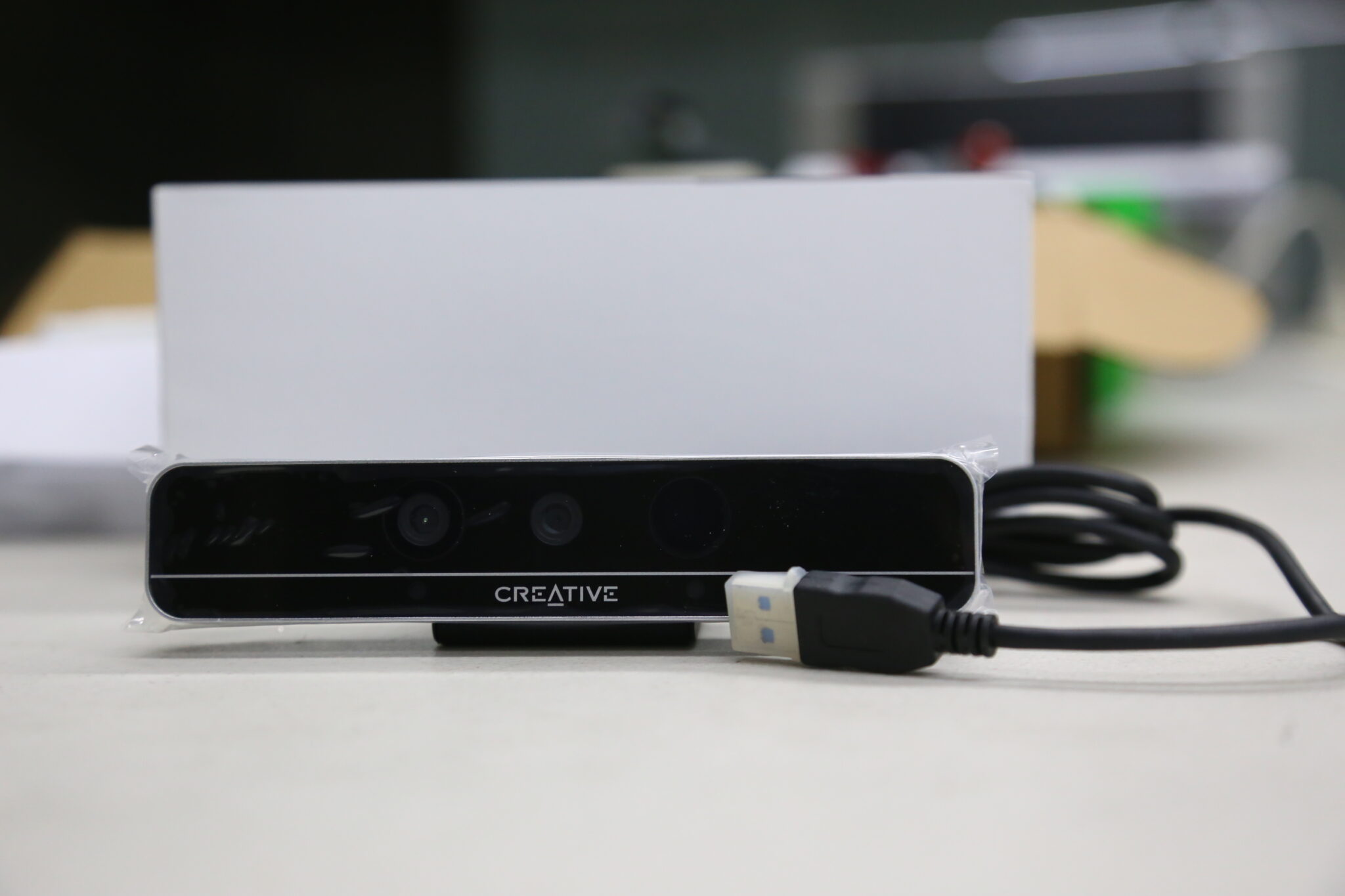 Intel F200 Intel® RealSense™ Camera F200 開箱文,感謝台灣 Intel 支援 - CAVEDU教育團隊技術部落格